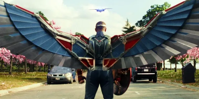 تصویر نبرد سم ویلسون و رد هالک در تبلیغ تلویزیونی Captain America 4